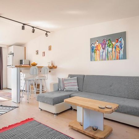 Central, Cozy, 15 Min Walk To The Beach, Fast Wi-Fi, Free Parking, 4Ppl Bodrum Exterior foto
